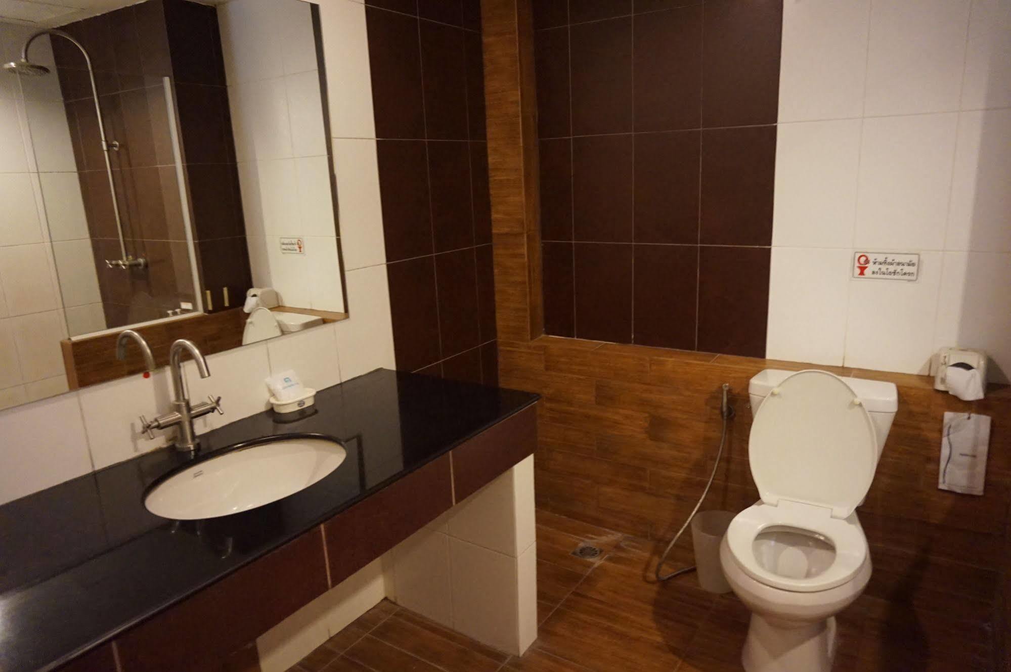 Tonwa Resort Hotel Khon Kaen Dış mekan fotoğraf
